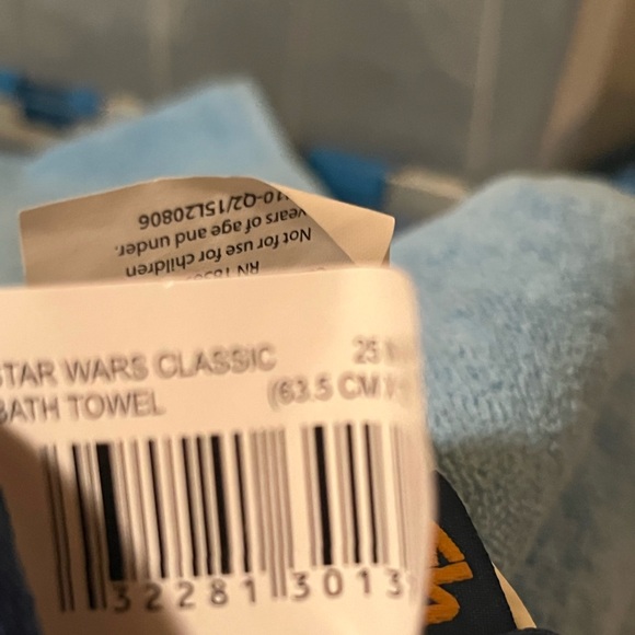 Disney/ Star Wars Bath Towel size 25 by 50 NWT! - Picture 14 of 16